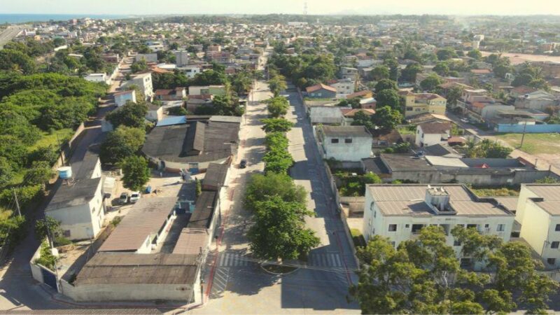 Prefeitura entrega obras de pavimentação e drenagem e vai construir escola em São Conrado