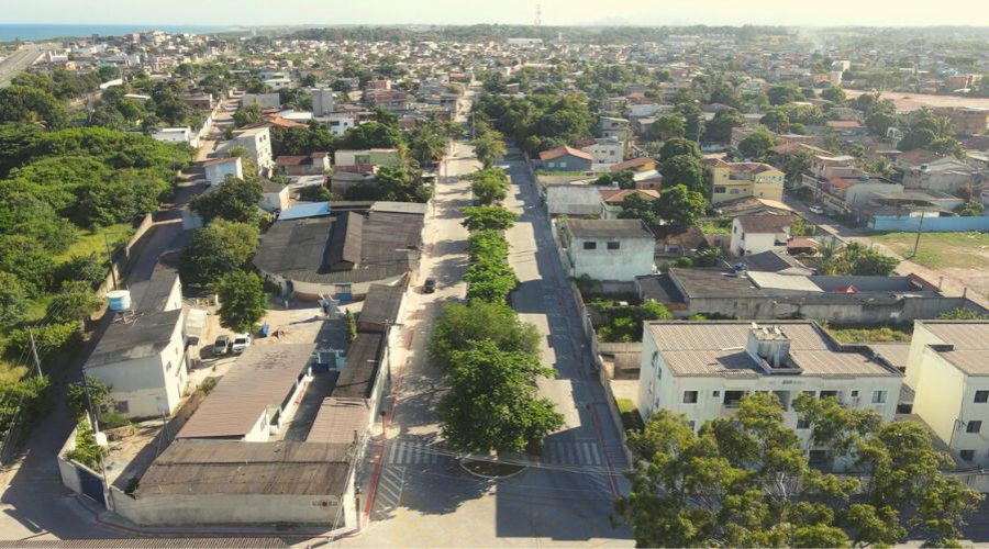 Prefeitura entrega obras de pavimentação e drenagem e vai construir escola em São Conrado