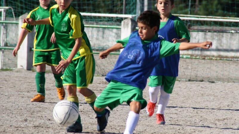 Projeto em Vila Velha oferece 240 vagas em escolinha de futebol