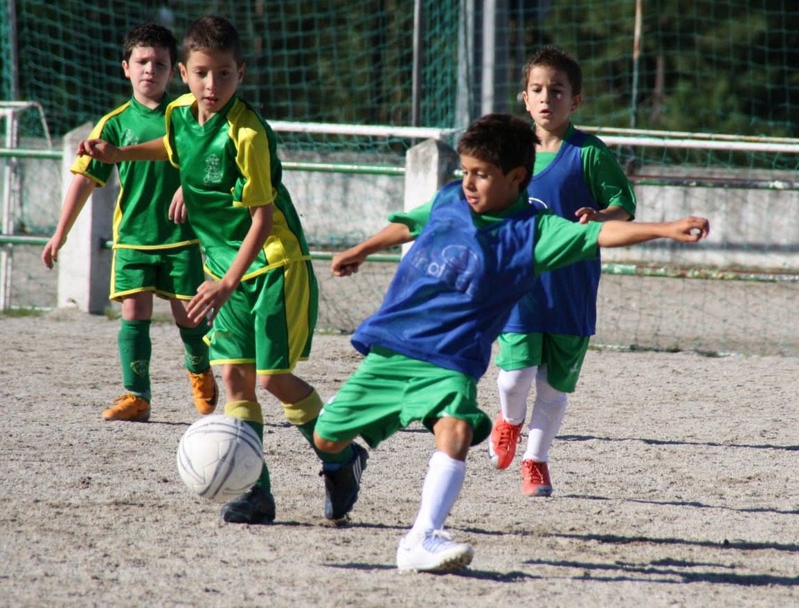 Projeto em Vila Velha oferece 240 vagas em escolinha de futebol