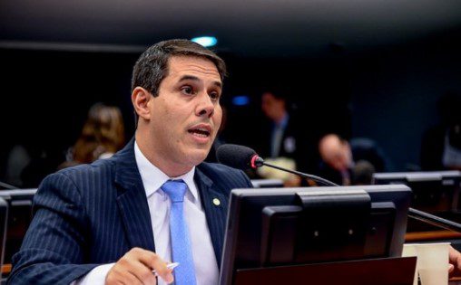 Senado aprova projeto de Amaro Neto para fibromialgia ser tratada pelo SUS