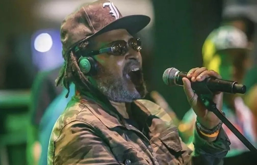 Edson Gomes “Qualquer banda sempre sofre mudanças, ainda mais com 50 anos de carreira. As minhas músicas tem um estilo definido”