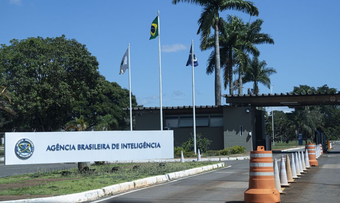 PF vai investigar denúncias de que Abin monitorou celulares durante Governo Bolsonaro