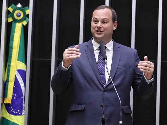 Deputado exige mais justiça para vítimas de rompimento de barragens