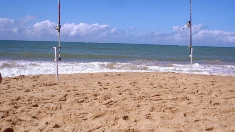 Pescadores se reúnem na Praia de Itaparica em Vila Velha para disputar torneio