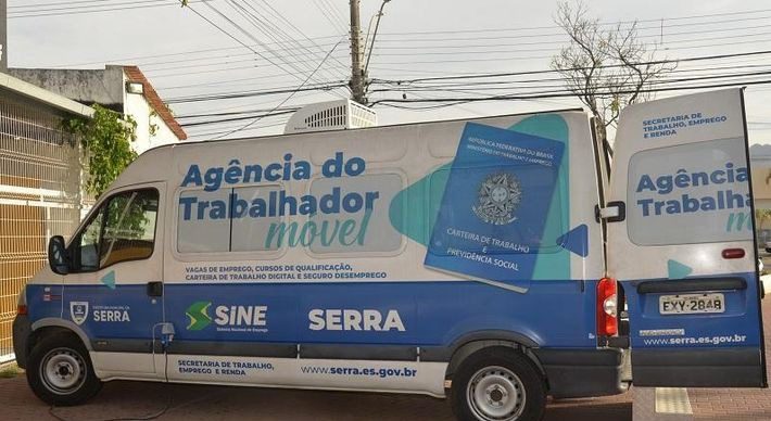 Unidade móvel do Sine da Serra esteve no bairro Tubarão