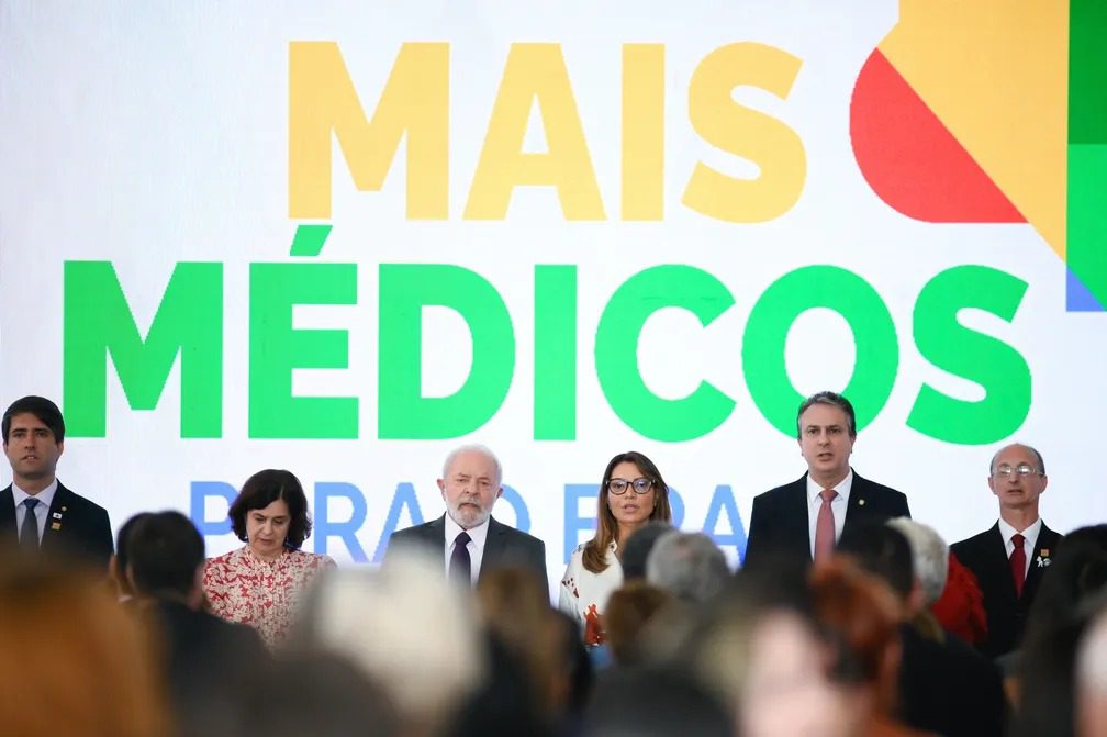 Emenda quer garantir que 10% das vagas do Mais Médicos sejam destinadas a médicos PCD