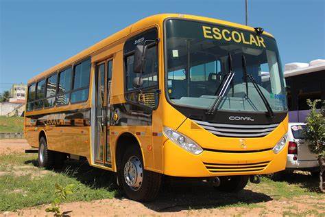 Sedu entrega veículos escolares em Domingos Martins