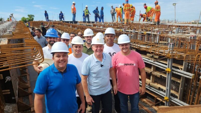 Obras do viaduto de Carapina entram na fase final e Governador entrega novos ônibus do Transcol