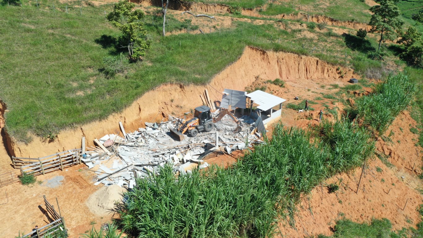 Operação conjunta da polícia e Guarda Municipal fecha abatedouro clandestino em Viana