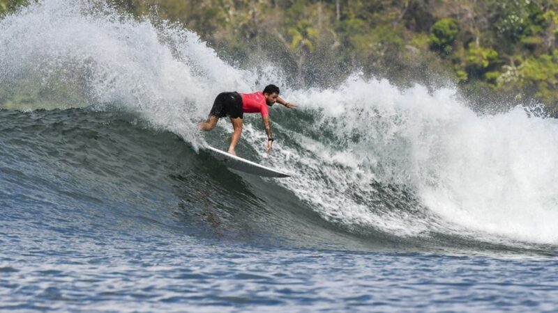 Krystian Kymerson é o primeiro capixaba a vencer um torneio pan-americano de surf