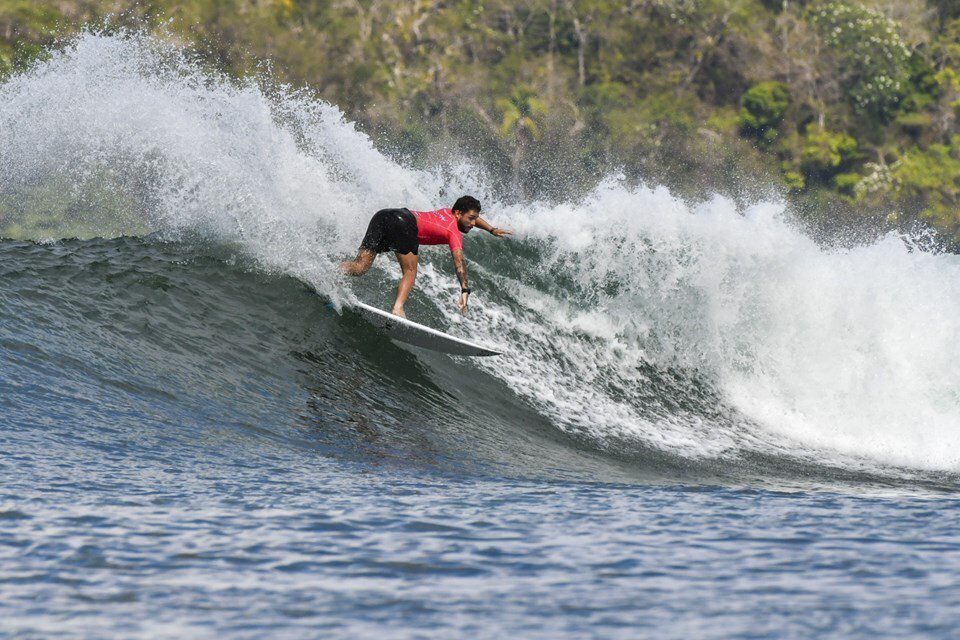 Krystian Kymerson é o primeiro capixaba a vencer um torneio pan-americano de surf