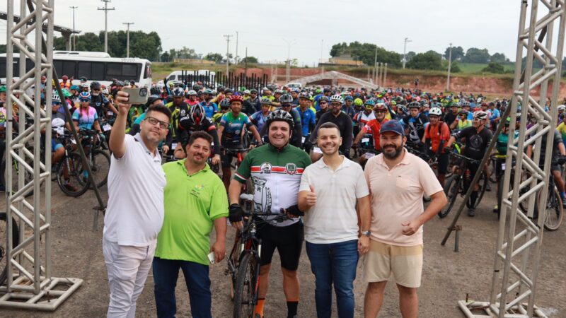 Pedalada beneficente arrecada mais de R$ 21 mil em prol da APAE em Viana