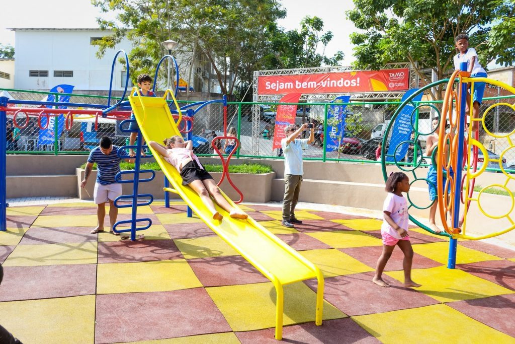 Prefeitura de Cachoeiro realiza mutirão de serviços e inaugura praça no Nossa Senhora Aparecida