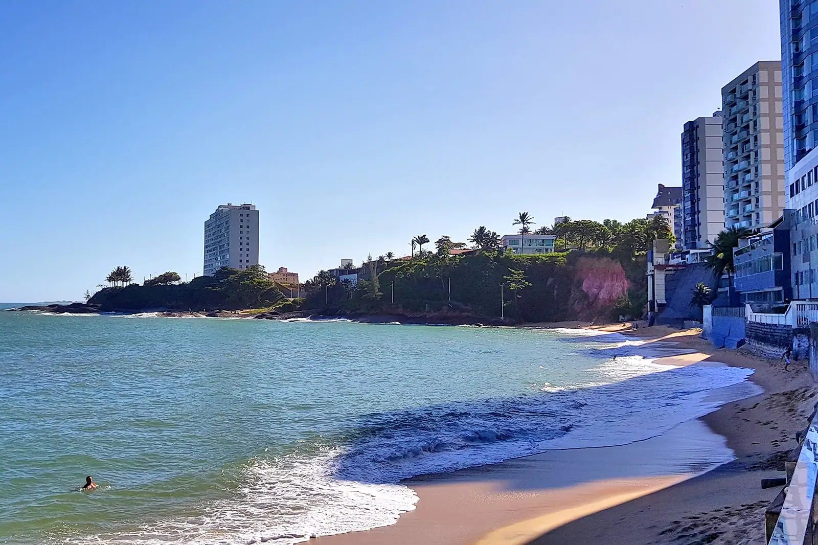 Todas as praias de Guarapari estão próprias para banho