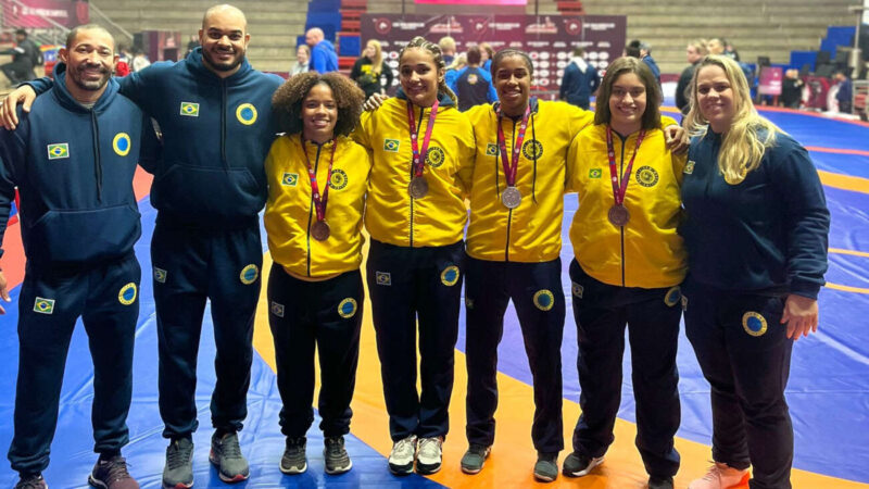 Atleta de Guarapari conquista bronze no Pan-Americano Sub-20 de Wrestling