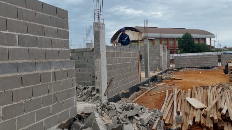Obras avançam para construir Escola Municipal Irmã Terezinha Godoy de Almeida