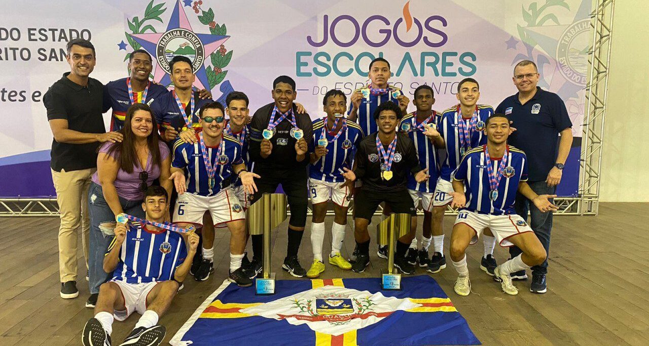 TIME DE FUTSAL DE GUAÇUÍ CONQUISTA O TÍTULO DE TRICAMPEÃO NA FASE ESTADUAL DOS JOGOS ESCOLARES