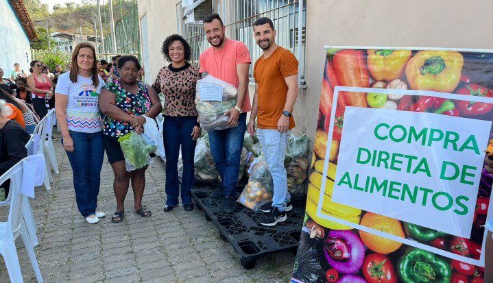 FAMÍLIAS E INSTITUIÇÕES DE GUAÇUÍ RECEBEM CESTAS VERDES DO PROGRAMA CDA