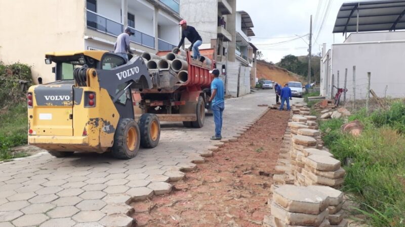 Prefeitura de Guaçuí inicia obras de drenagem na rua Francisco Gomes de Azevedo