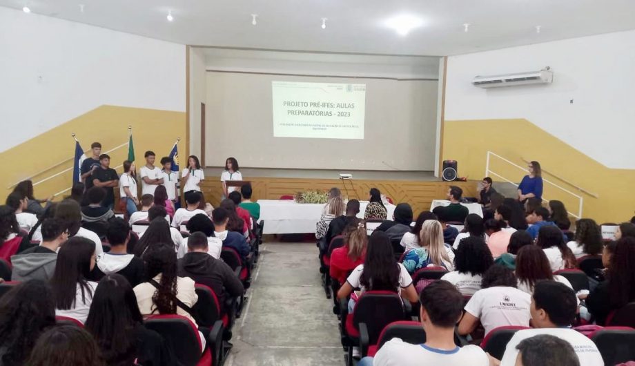 Curso Pré-Ifes começa para mais de 200 alunos da rede municipal de Cachoeiro