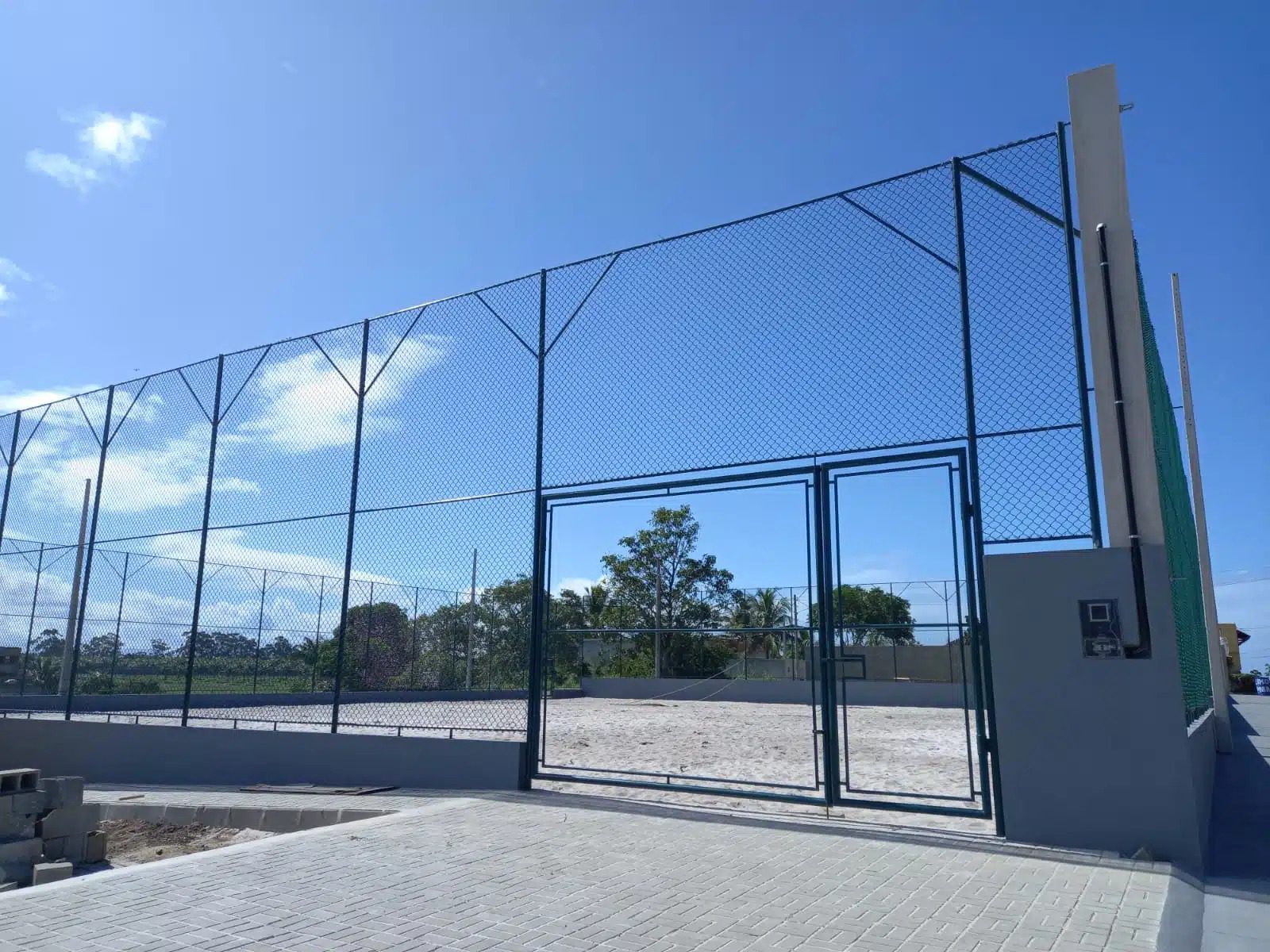 Mais Esporte e Lazer: Campo de Futebol de Areia é Inaugurado em Nova Anchieta