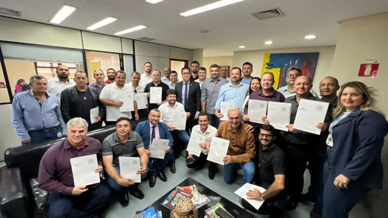 Reunião entre Presidente da Assembleia e Presidentes de Câmaras fortalece Colégio Permanente