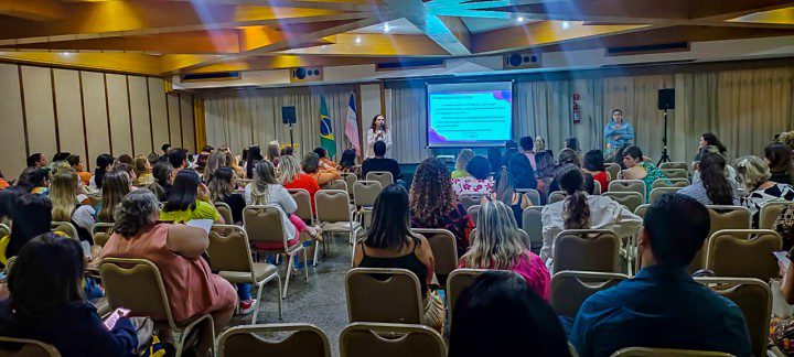 Representantes de Iúna participam do Seminário de Educação em Vitória