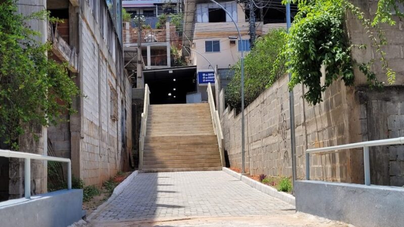 Acesso Renovado: Prefeitura de Cachoeiro Entrega Nova Escadaria no Bairro Paraíso