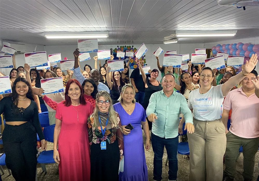 Marataízes Celebra Formatura de 60 Alunos pelo Programa Qualificar ES