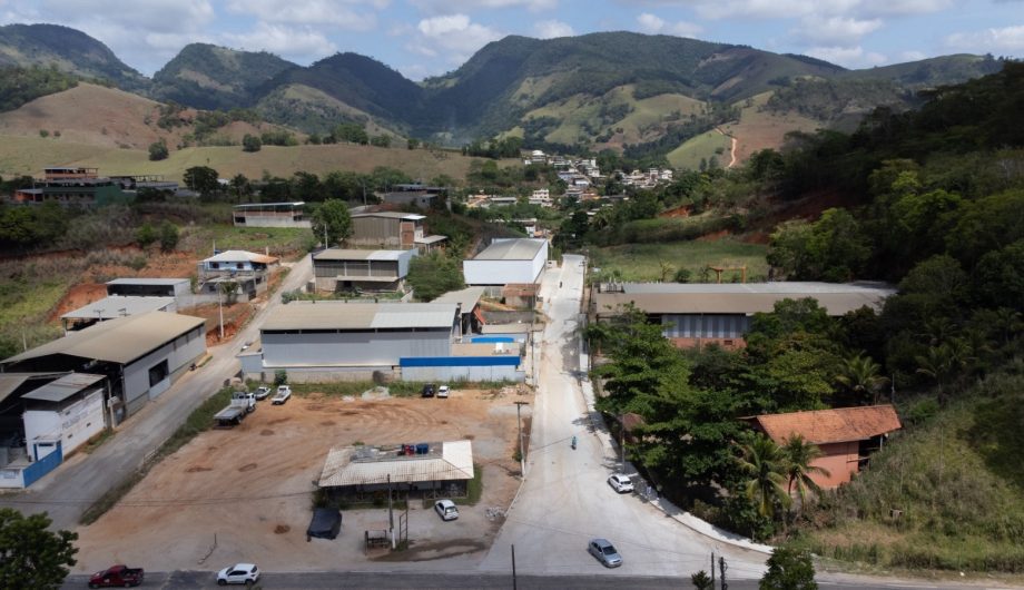 Avanço das Obras de Pavimentação no Distrito de Córrego dos Monos