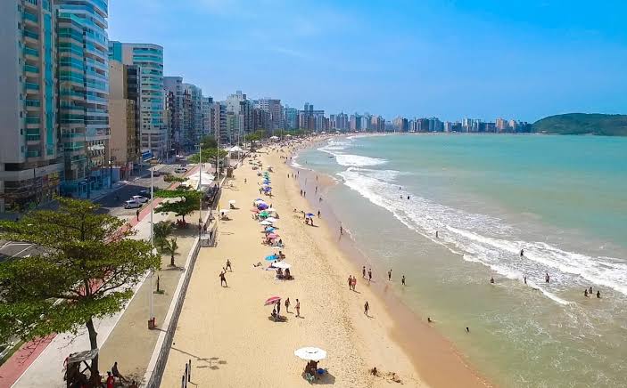 Alegria em Família: Guarapari Se Torna Destino para Férias Inesquecíveis