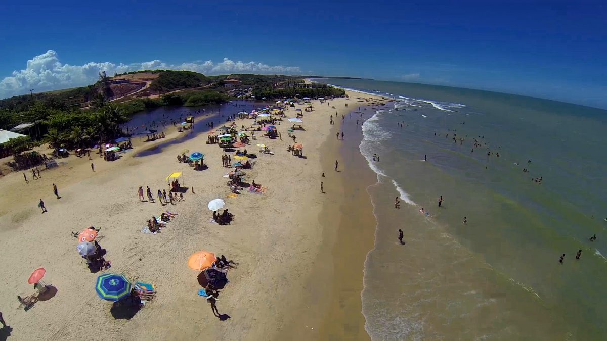 Viva o Verão em Kennedy: Confira as Atrações Musicais e Esportivas nas Encantadoras Praias de Neves e Marobá