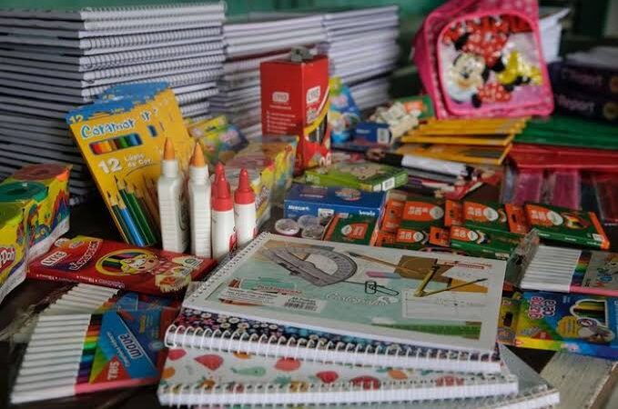 Solidariedade em Ação: Grupo de Guarapari Coleta Material Escolar para Crianças com Deficiência