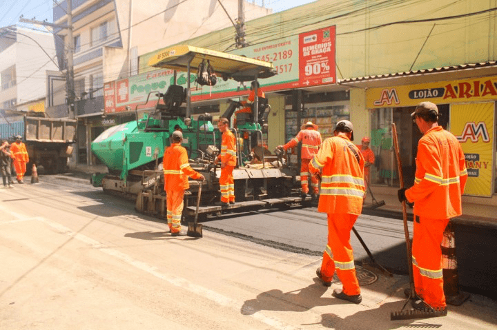 Renovação Urbana: Centro de Iúna Recebe Recapeamento Asfáltico