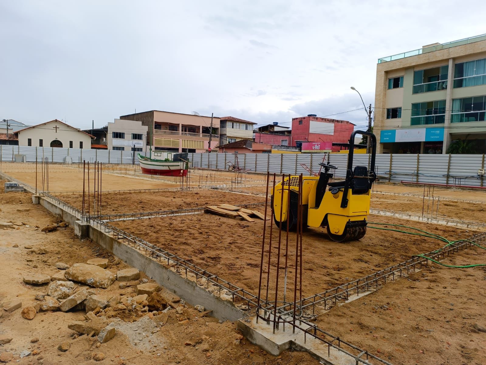 Progresso na Construção: Obras Avançam para Nova Praça São Pedro em Anchieta