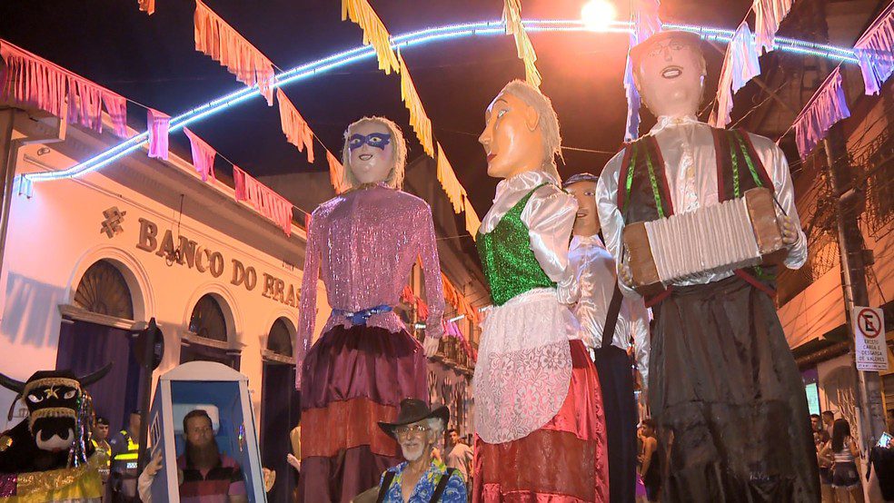 Tradição e Alegria: Santa Leopoldina Celebra Carnaval de Rua com Marchinhas