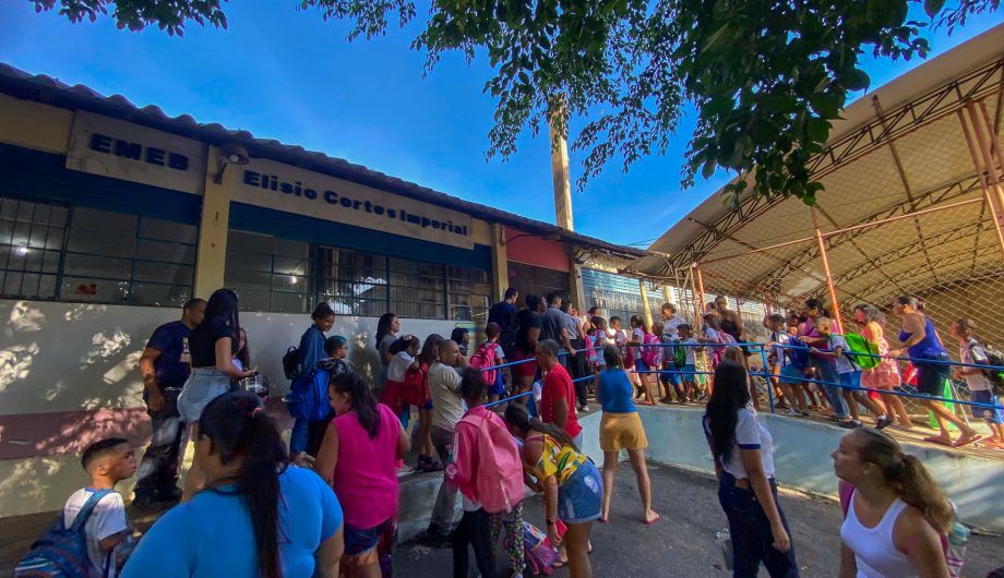 Escolas municipais de tempo integral retornam às aulas em Cachoeiro