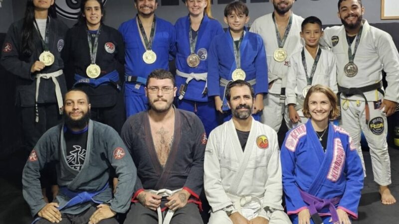 Sucesso no Tatame: Equipe de Jiu-Jitsu de Domingos Martins Alcança 11 Medalhas em Campeonato Estadual
