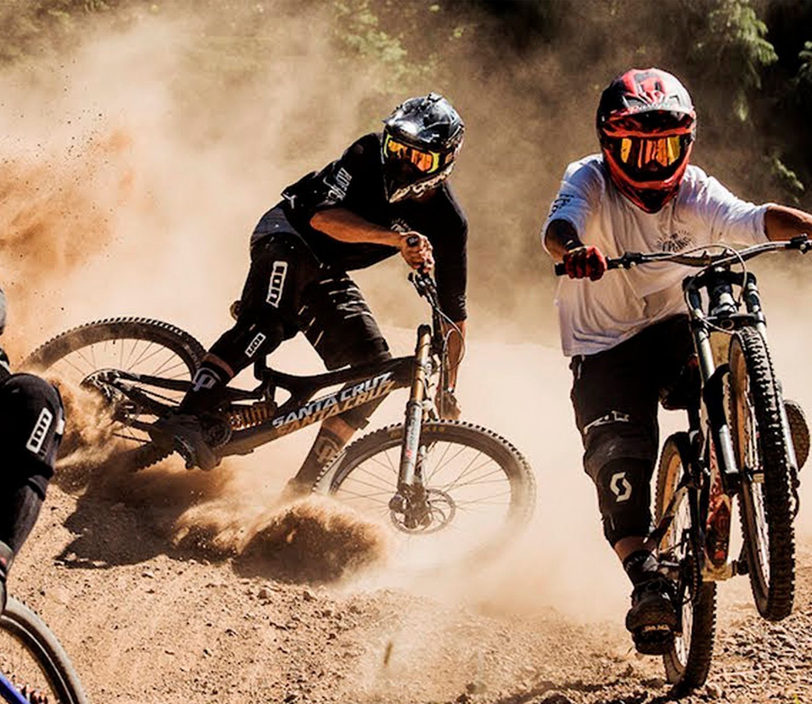 Adrenalina em Alta: Liga Capixaba de Downhill Chega a Monte Urubu