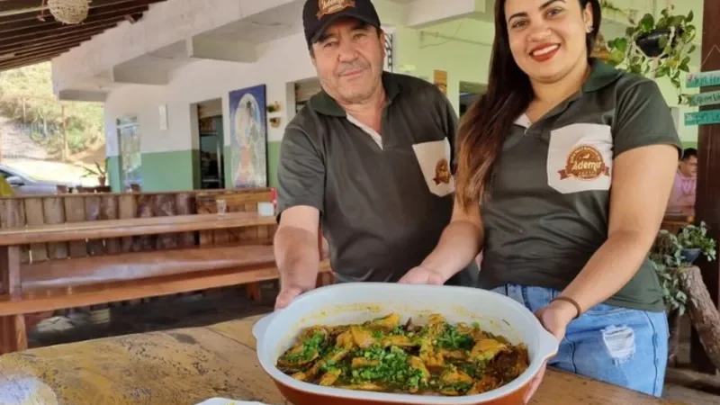 Guarapari transforma venda de galinha em atração turística