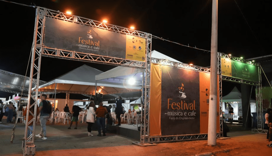 Festival em Cachoeiro Oferece Comida Típica e Artesanato no Parque de Exposição