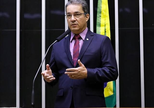 Ted Conti anuncia desistência da disputa pela Prefeitura de Guarapari