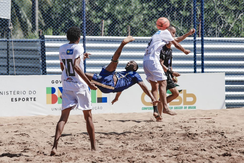 Semifinais do Estadual Masculino de Beach Soccer: Última Vaga em Disputa Neste Sábado (24)