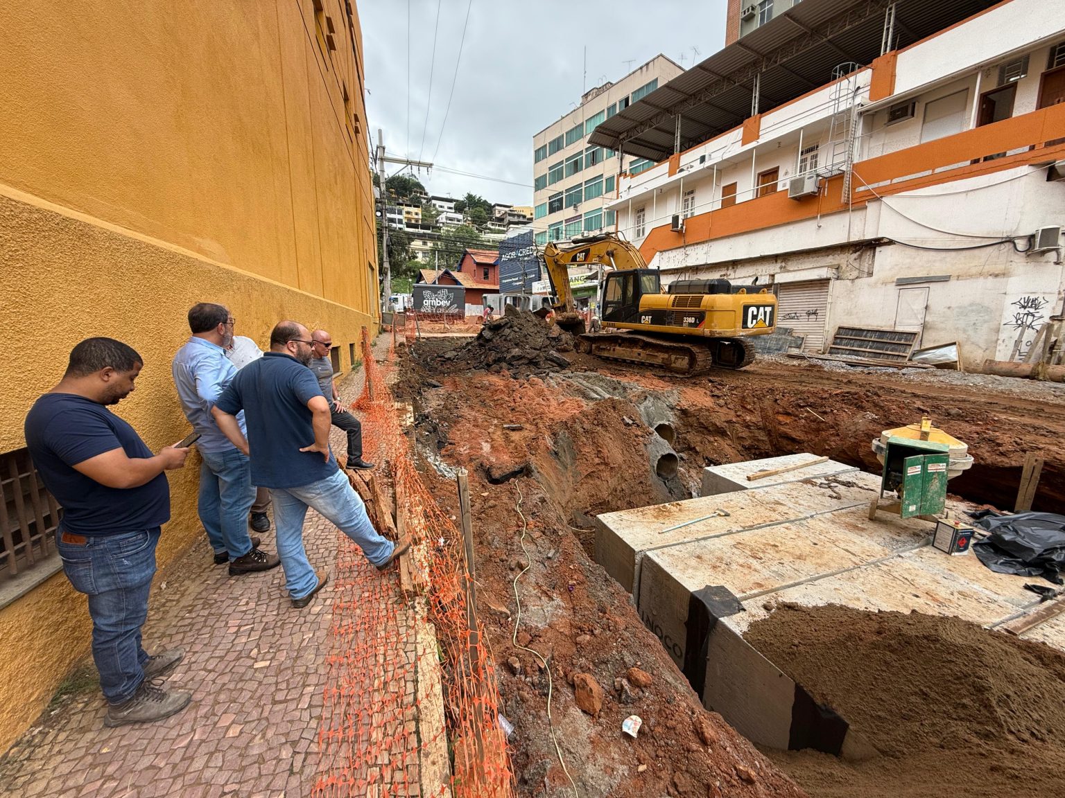 Equipes de Transição discutem finalização das obras de macrodrenagem em Cachoeiro